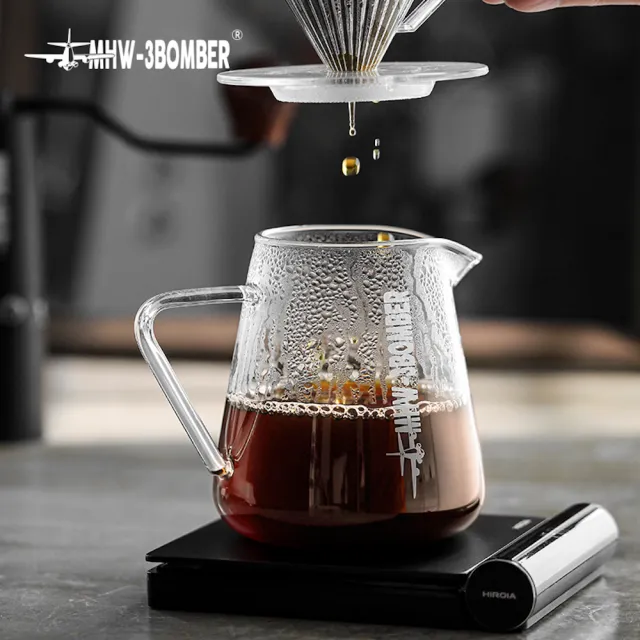 【MHW-3BOMBER】尖嘴分享壺-500ML(輕透明亮 耐溫差 手沖咖啡下壺 玻璃咖啡壺)