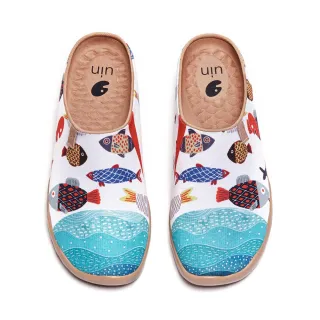 【uin】西班牙原創設計 女鞋 半包鞋 半拖鞋 魚趣彩繪休閒鞋W1122521(彩繪)