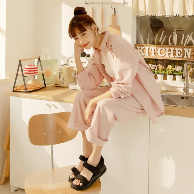 【Ann’S】全方面呵護超軟澎澎海綿-升級彈力厚底魔鬼氈涼鞋4cm(黑)