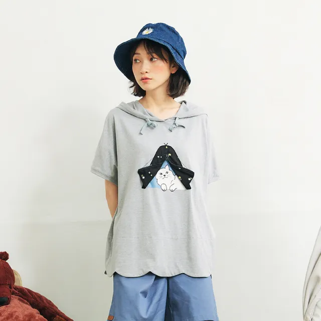 【Dailo】露營阿喵下襬雲形連袖帽短袖上衣(米 咖 灰)