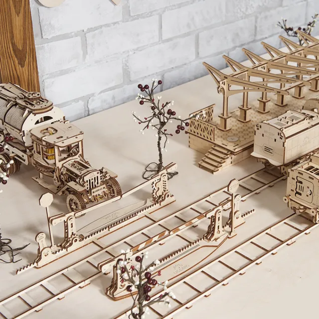 【Ugears】烏克蘭-自我推進模型(鐵軌及平交道)