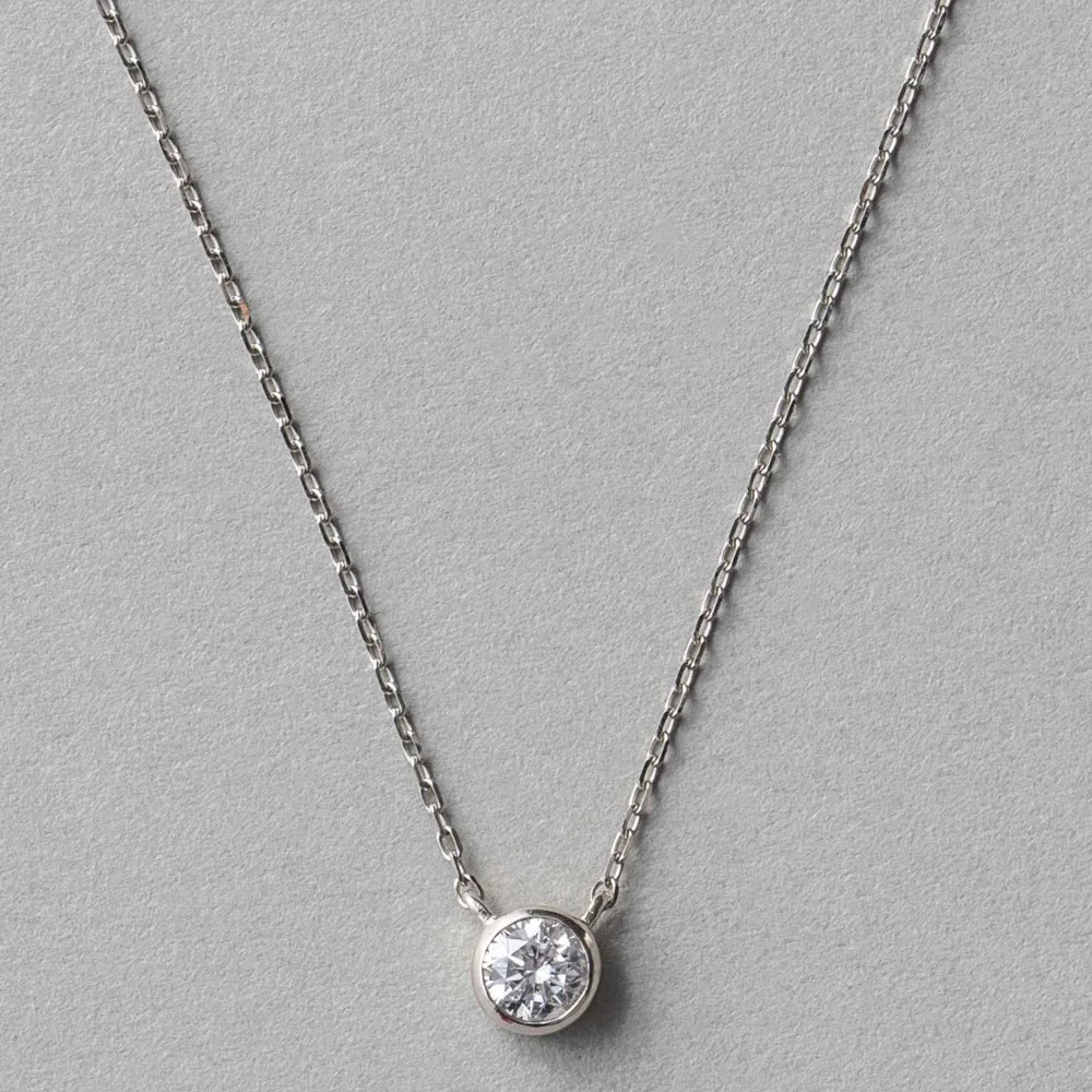 【ete】PT900 經典單鑽包鑲鑽石項鍊-0.20ct(鉑金色)