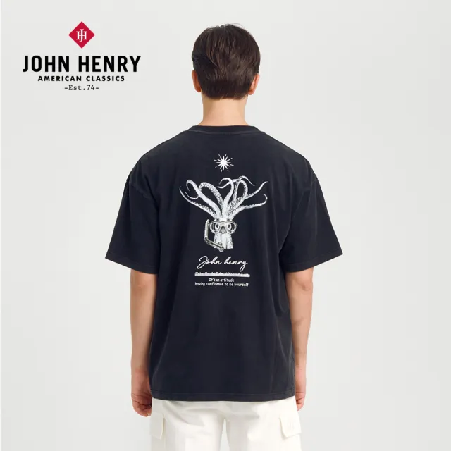 【JOHN HENRY】潛水客背後印花水洗T恤-黑色