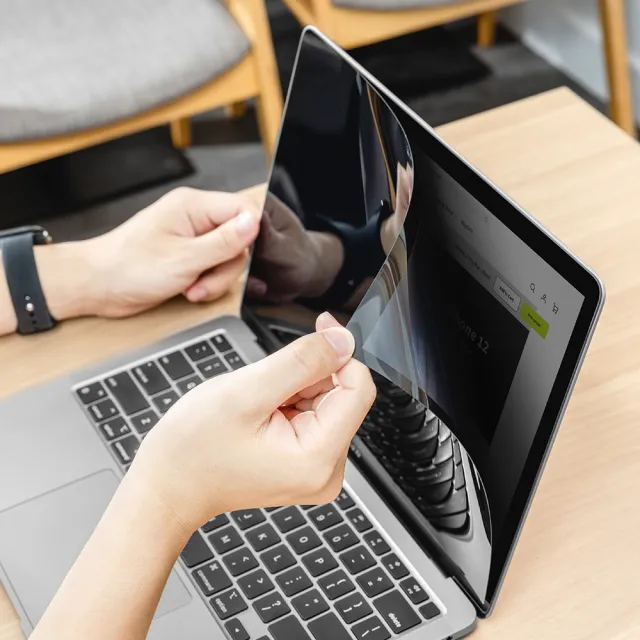 【SwitchEasy 魚骨牌】MacBook Air 15吋 EasyProtector防窺片(黏膠式筆電保護貼膜)