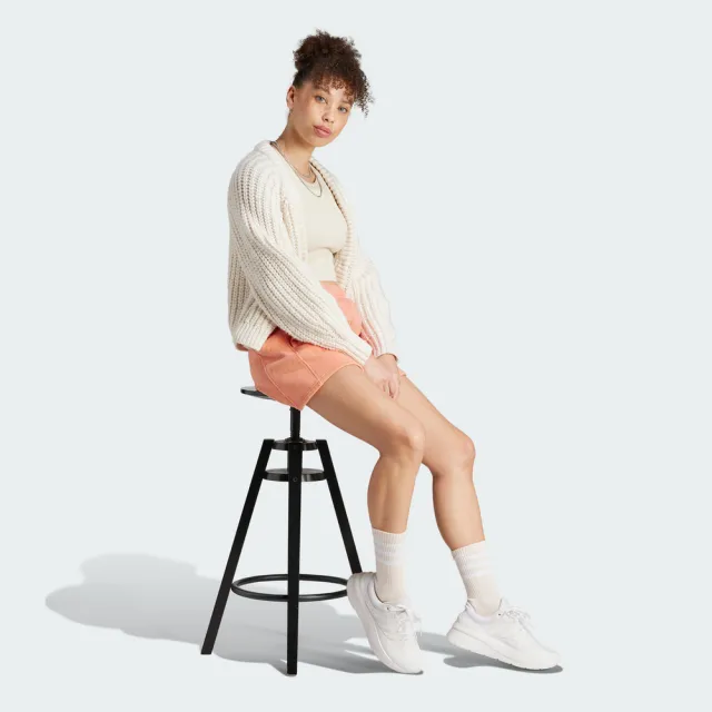 【adidas 官方旗艦】LOUNGE 刷毛運動短褲 女(IK4260)