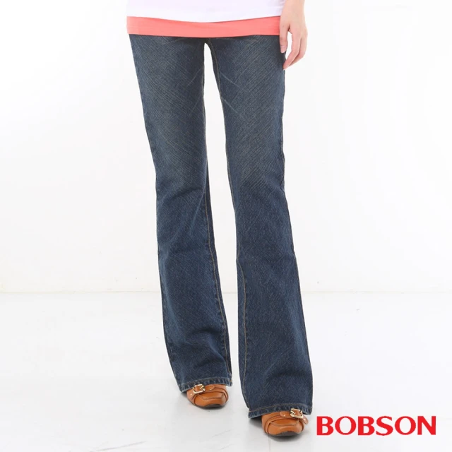 【BOBSON】女款中腰45度斜紋布面貓鬚痕喇叭牛仔褲(藍53)