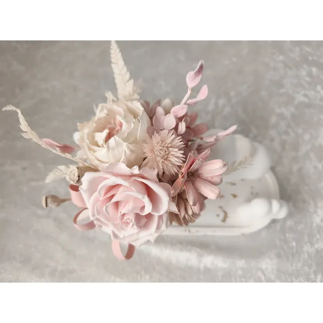 【OSTARA FLORIST 奧斯塔拉花藝】雲朵香氛石膏名片座(永生玫瑰花、永生配材、名片座)