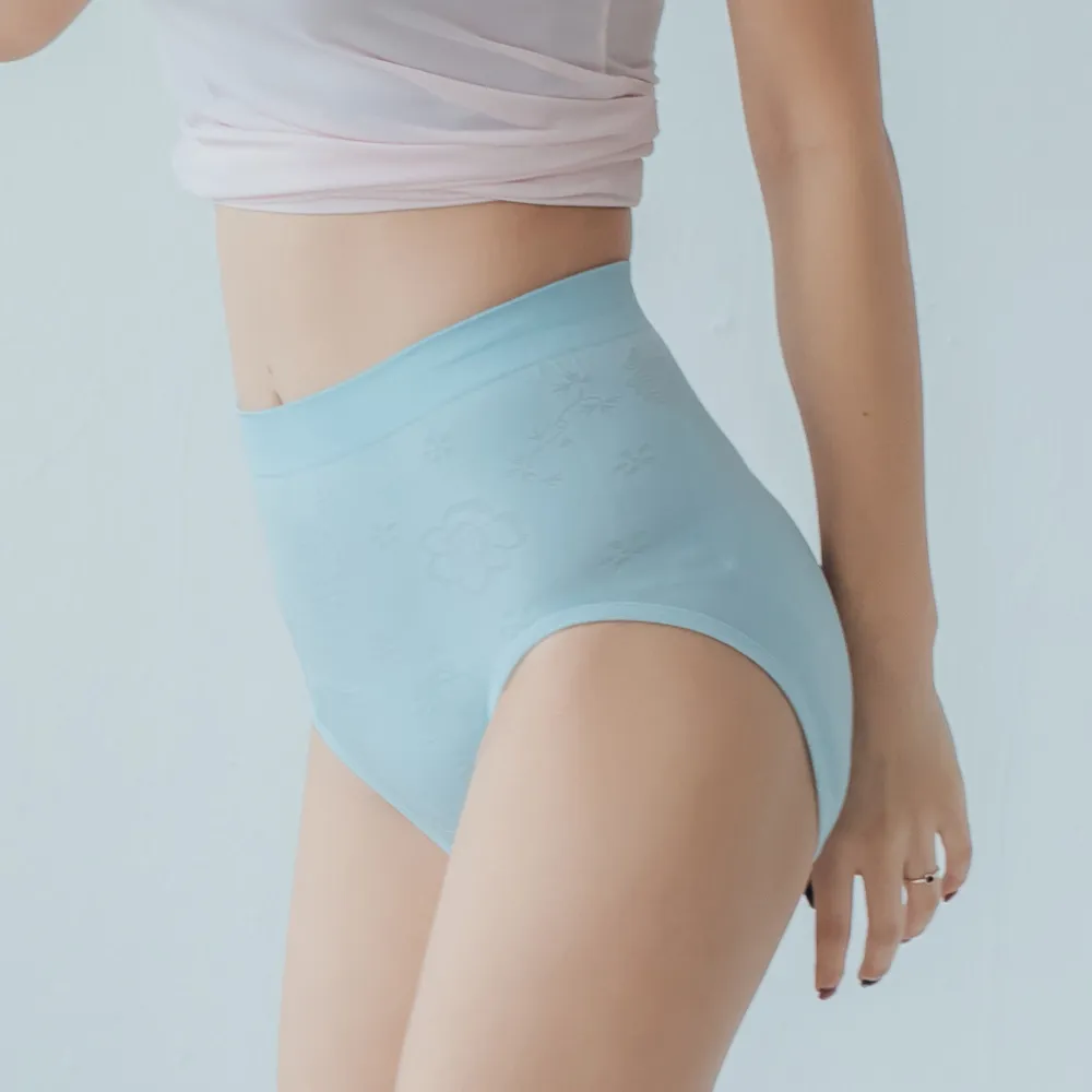 【GIAT】台灣製涼感超彈力美臀內褲(中腰款-淺藍F-XL)