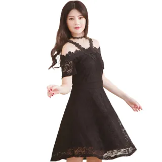 【I-meteor】中大尺碼-一字領露肩布蕾絲肩帶及膝洋裝PA3833(雅緻黑)