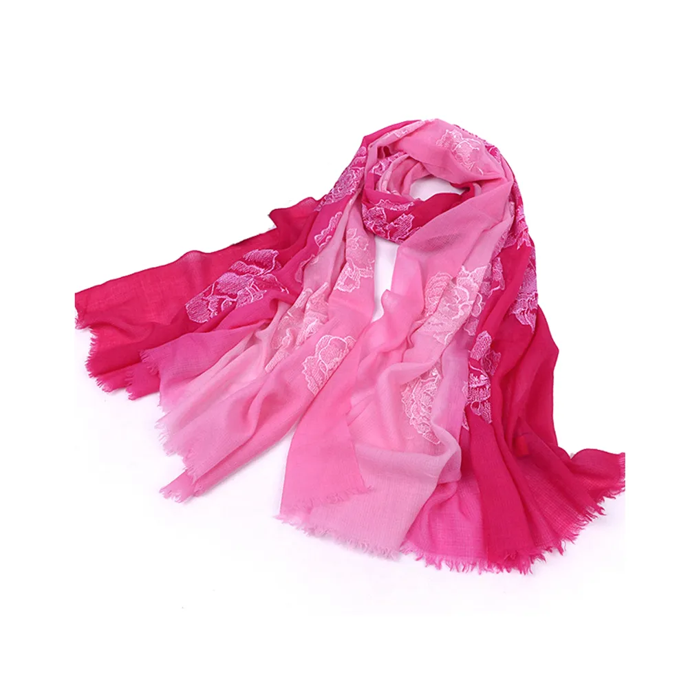【ZANA】100%純羊毛立體繽紛玫瑰刺繡斜紋保暖披肩 圍巾(2款任選)