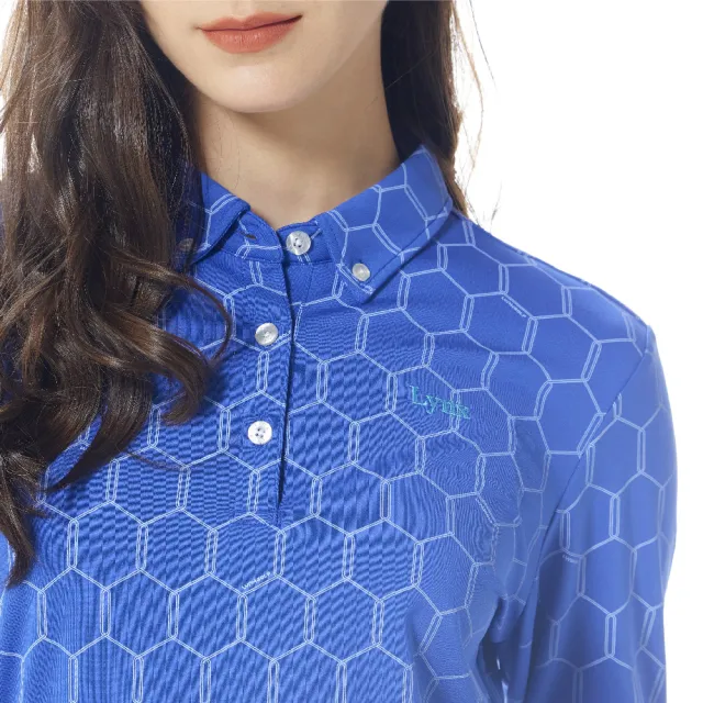 【Lynx Golf】女款吸濕排汗滿版六角蜂巢圖樣領尖扣款式長袖POLO衫(藍色)