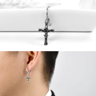 【玖飾時尚】男生耳環 圖騰十字鋼製耳針(耳針耳環)