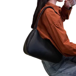 【OT SHOP】包包 側肩背 手提 法棍包 腋下包 手拎包 餃子包  H2050(韓系復古純色質感皮革 法國小眾設計)