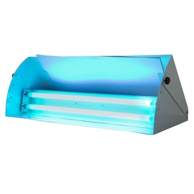 anbao安寶 AB-9050 營業用黏蟲燈，專為商業空間設計，尺寸490*135-200*210mm，配備15W T8燈管x2pcs，消耗功率34W，110V/60Hz電壓，臺灣產地。使用40x17.5cm黏蟲紙，有效吸引並捕捉蚊蟲，適合餐廳、店面等場所，安全環保驅蚊解決方案。