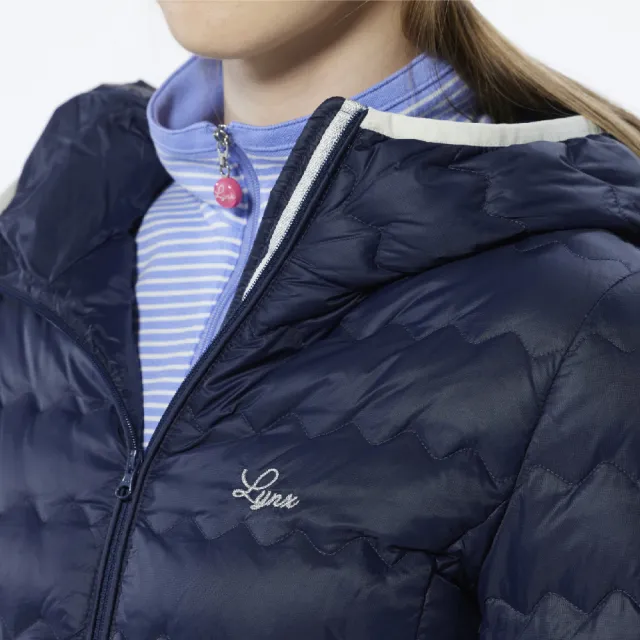 【Lynx Golf】女款防風潑水保暖羽絨波浪紋路隱形拉鍊口袋長袖連帽外套(深藍色)