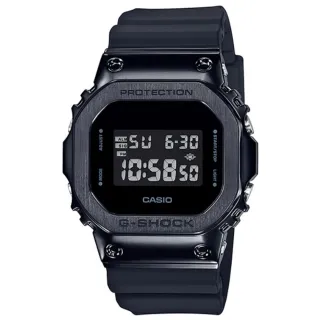 【CASIO 卡西歐】G-SHOCK 經典復古金屬框潮流運動電子錶-黑(GM-5600B-1)