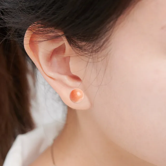 【大東山樑御珊瑚】天然深水粉珊瑚圓珠耳針(8-8.5mm)