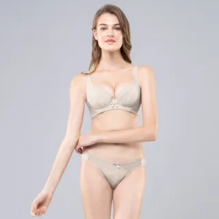 【Swear 思薇爾】輕沁舒系列M-XL蕾絲低腰三角女內褲(白銀膚)