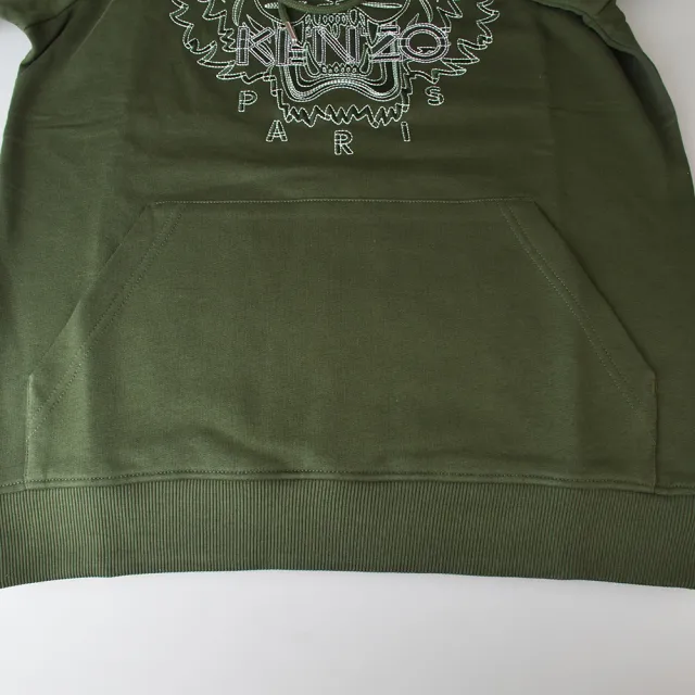【KENZO】KENZO白字刺繡LOGO經典虎頭設計棉質長袖連帽T-Shirt(軍綠)