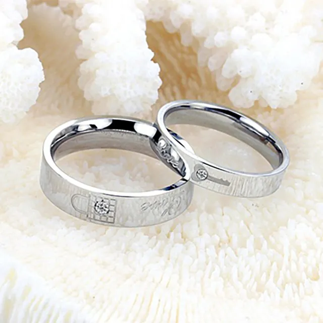 【A MARK】鈦鋼戒指 水鑽戒指 鎖匙戒指 情人節禮物 情侶戒指/水鑽心鎖心心相印造型鈦鋼戒指(2款任選)