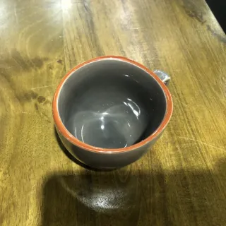 【YU Living 信歐傢居】北歐陶瓷不規則咖啡杯盤組 早餐杯(一杯一盤/200ml/3色/藍色/棕色/薄荷綠色)