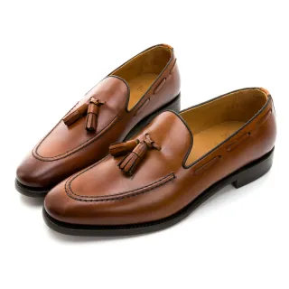 【GEORGE 喬治皮鞋】Berwick 西班牙進口-固特異工藝立體縫線皮革流蘇紳士樂福鞋 -棕 935042KM