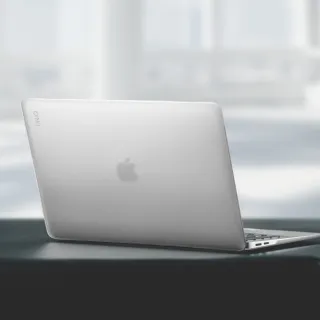 【UNIQ】MacBook Air 13吋 2020 Claro輕薄防刮電腦保護殼