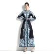 【M2M】現貨-玩美衣櫃歐式淡藍印花高腰開岔大裙襬洋裝S-2XL(共二色)