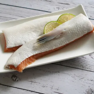 【新鮮市集】嚴選鮮切-鮭魚厚肚條2包(250g-300g/包)