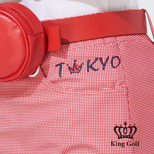 【KING GOLF】網路獨賣款-速達-格紋印圖皇冠刺繡彈性修身A LINE短裙(紅色)