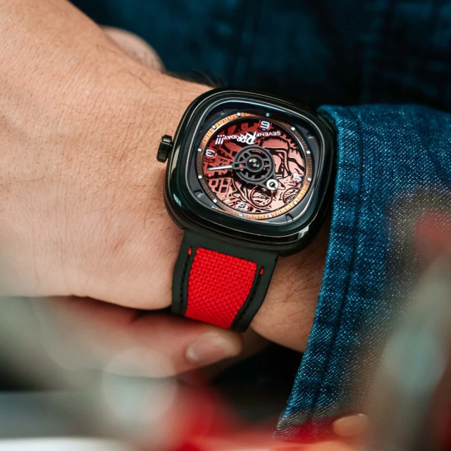 【SEVENFRIDAY】虎年限量版 自動上鍊機械錶-紅/45x45.6mm(T3/05)