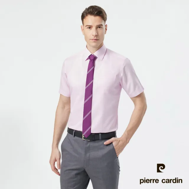 【pierre cardin 皮爾卡登】男襯衫 吸濕排汗合身版防皺素色斜紋短袖襯衫_粉色(61256-72)