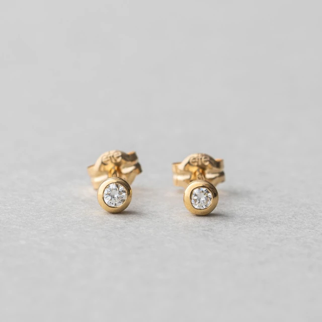 ete K18 經典單鑽包鑲鑽石耳環-0.10ct(金色 玫瑰金色)
