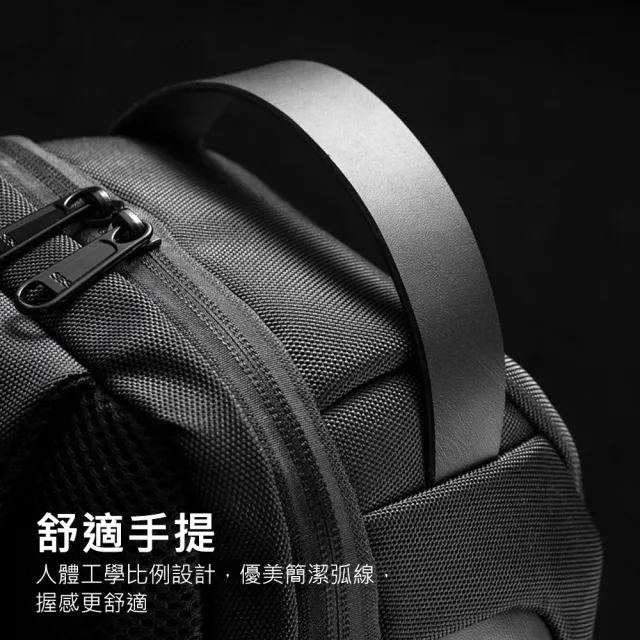 【KOKOYI】出國防盜鎖輕便快速收納USB充電孔大容量多層收納旅行運動慢跑健身側肩包(證件包 證件包 胸包)