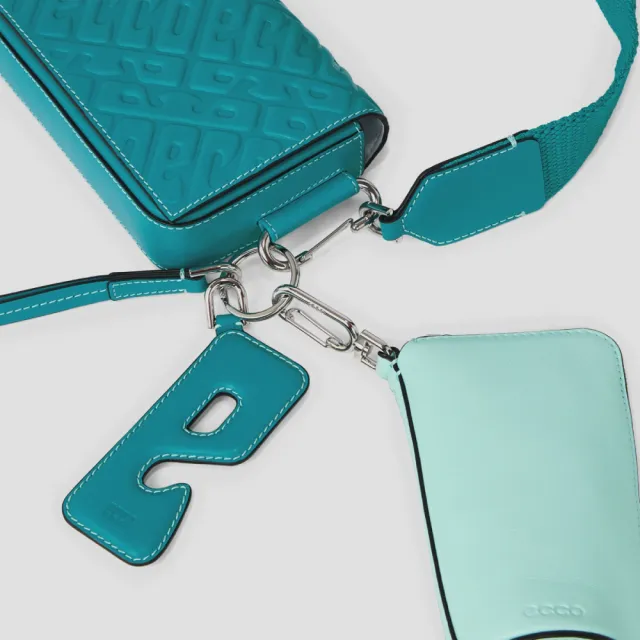 【ecco】E Phone Bag Stack Monogram 真皮手機包(藍色 910726291173)