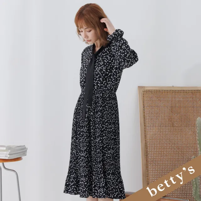 【betty’s 貝蒂思】愛心立領綁帶百摺雪紡洋裝(黑色)