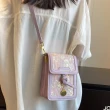 【JC Collection】精緻圖騰翻蓋輕巧休閒手機包側肩包斜背包(粉色、紫色)