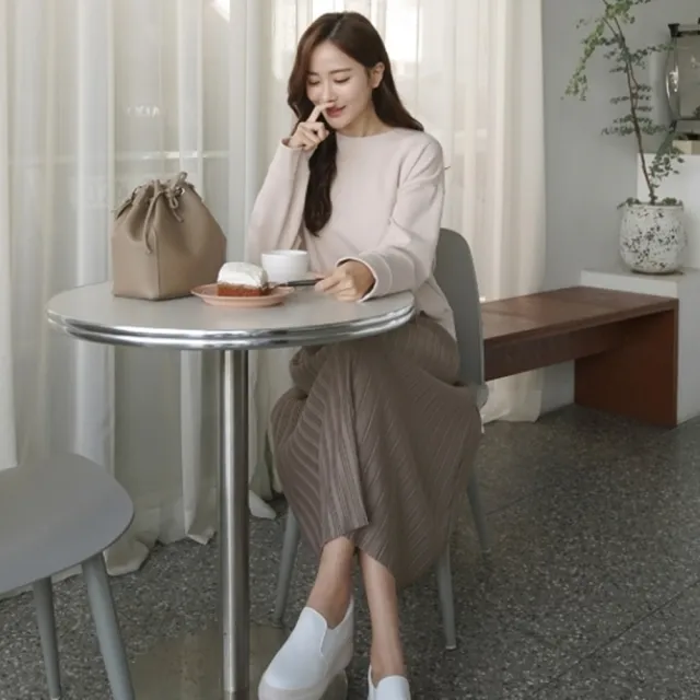 【baibeauty 白鳥麗子】素面圓領假兩件寬鬆百褶長洋裝(韓國製)