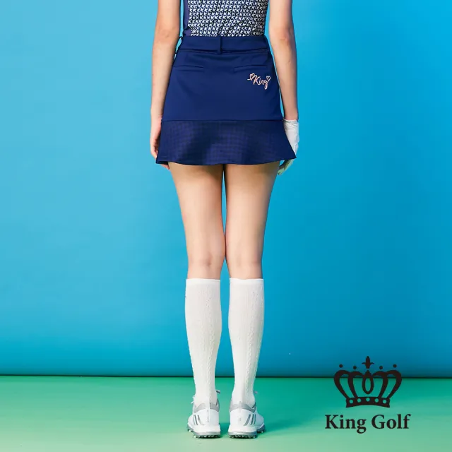 【KING GOLF】千鳥格壓紋拼接魚尾運動短裙(深藍)