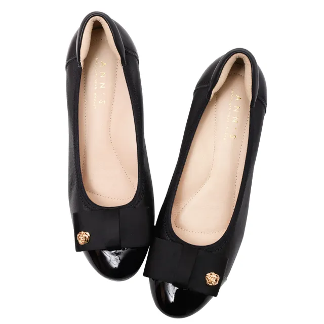 【Ann’S】高雅山茶花-方結牛皮軟漆皮粗跟圓頭包鞋5cm(黑)