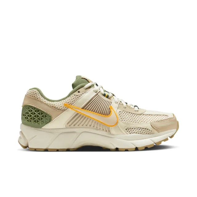 NIKE 耐吉】W ZOOM VOMERO 5 女休閒運動鞋-卡其綠(FQ6868181) - momo