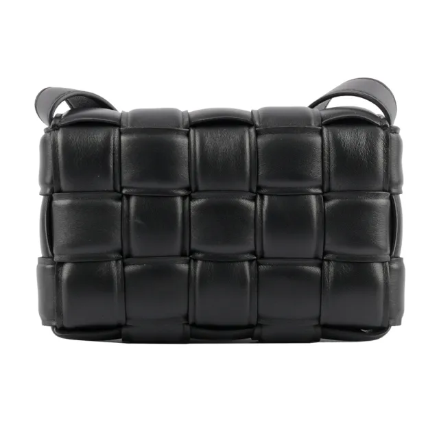 【BOTTEGA VENETA 寶緹嘉】小羊皮Padded Cassette枕頭編織包(黑色/金釦)
