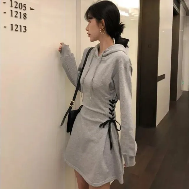 【D.studio】韓版冬季新款寬鬆顯瘦收腰短裙連帽長袖上衣(連衣裙 女裝 衣服 上衣 帽T 裙子 長袖T恤 W83)