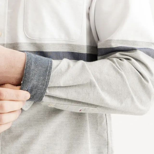 【Arnold Palmer 雨傘】男裝-橫條紋撞色拼接設計長袖襯衫(灰色)