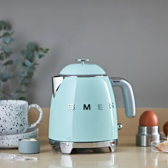 SMEG KLF05PGUS Electric Kettle.