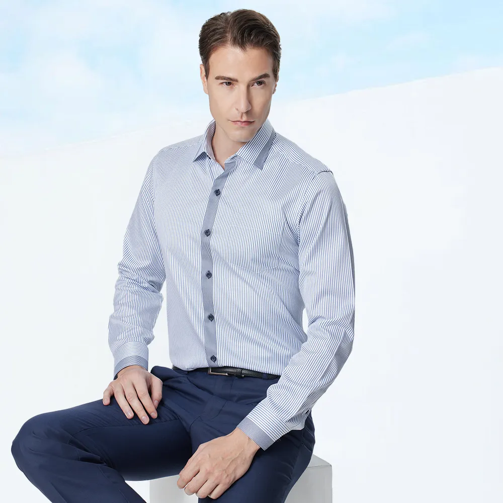 【pierre cardin 皮爾卡登】男襯衫 合身版舒適抗皺棉混紡定位條紋長袖襯衫_白底藍條(82809-33)