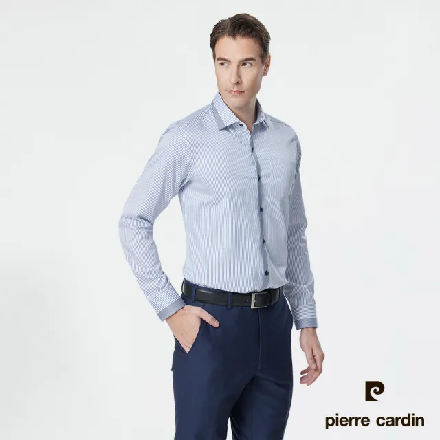 【pierre cardin 皮爾卡登】男襯衫 合身版舒適抗皺棉混紡定位條紋長袖襯衫_白底藍條(82809-33)