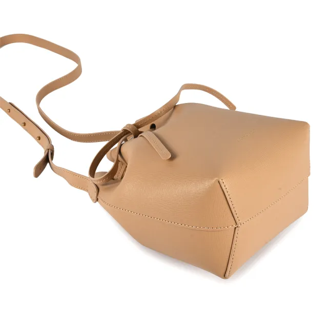 【MANSUR GAVRIEL】防刮皮革斜背MINI MINI水桶包(沙棕色)