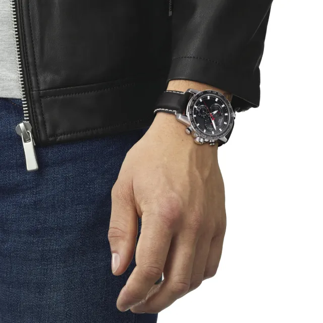 【TISSOT 天梭】Supersport 三眼計時手錶-45.5mm 送行動電源(T1256171605100)
