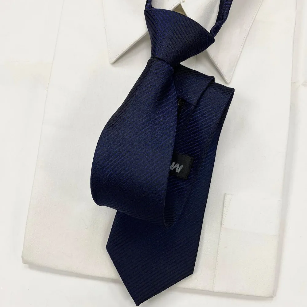 【vivi 領帶家族】拉鍊窄版7cm領帶(細斜深藍)